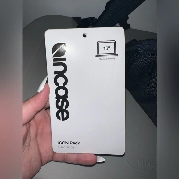 INCASE Icon Backpack - Picture 7 of 7